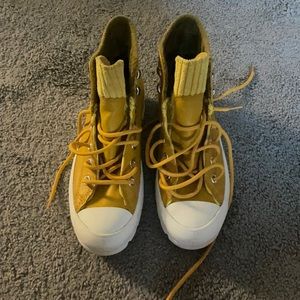 Converse chuck Taylor all star lugged leather high “gold dart” new no box